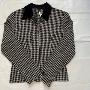 Fitted black plaid jacket with a velvet collar